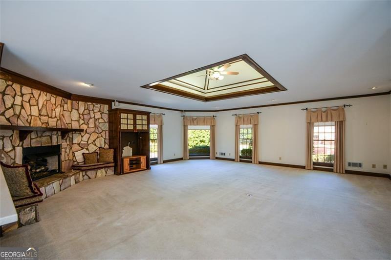 6085 Wellington Court