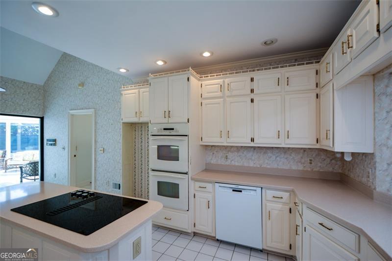 6085 Wellington Court