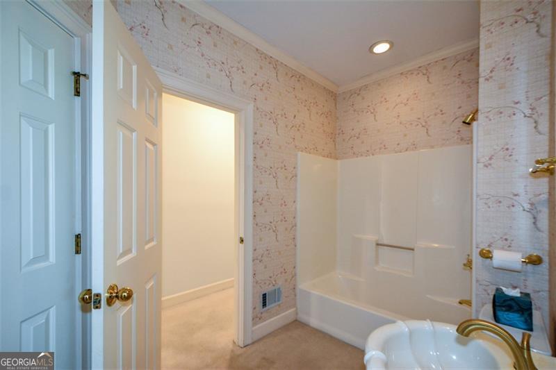 6085 Wellington Court