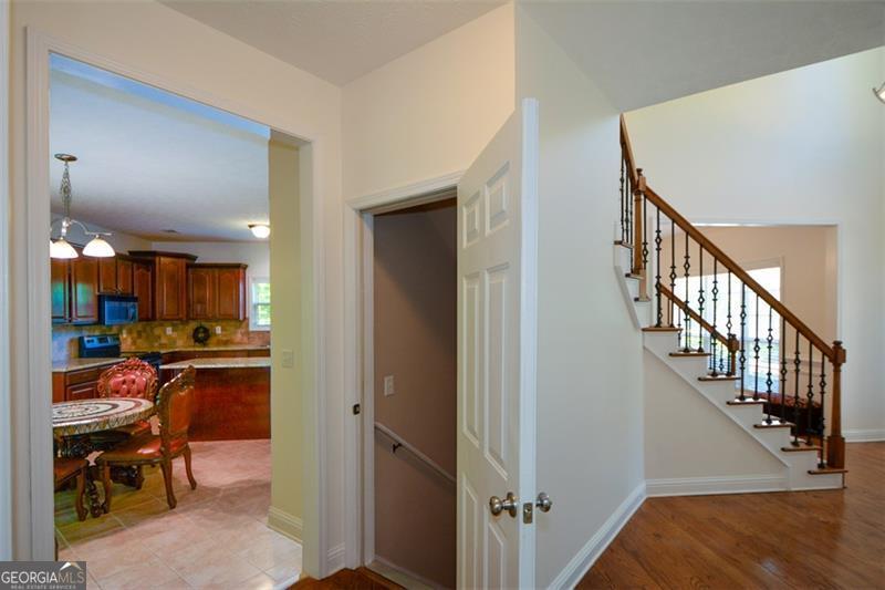 7052 Camp Falls Court W