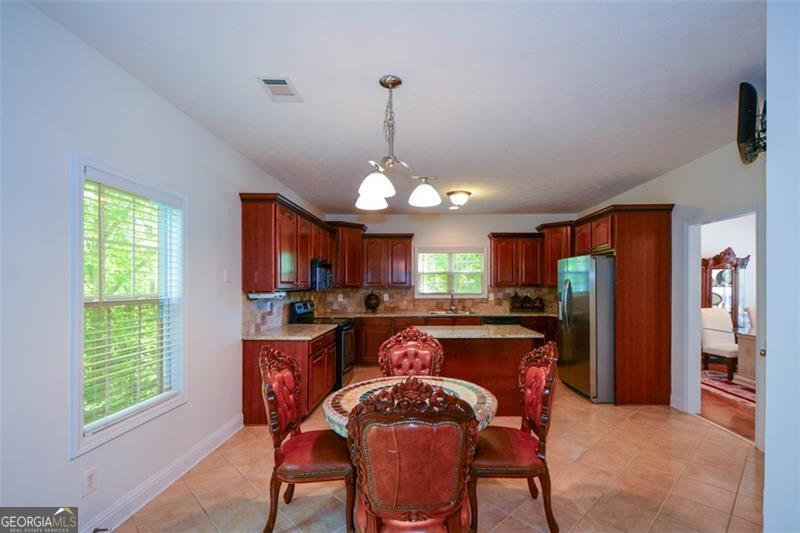 7052 Camp Falls Court W