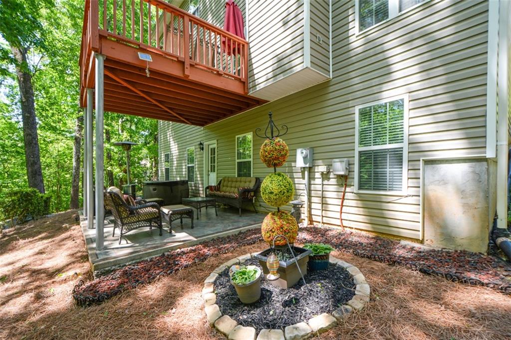 7052 Camp Falls Court W