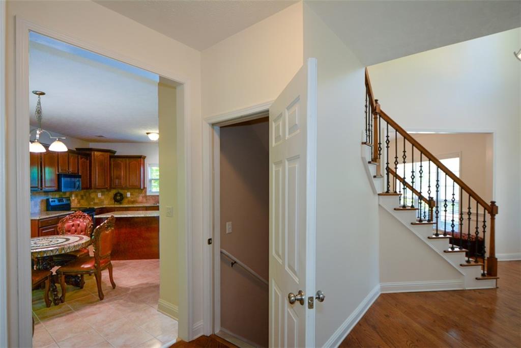 7052 Camp Falls Court W