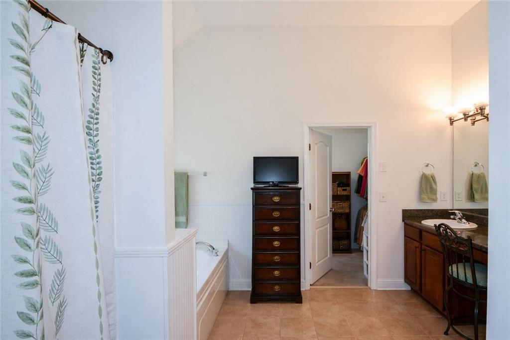 7052 Camp Falls Court W