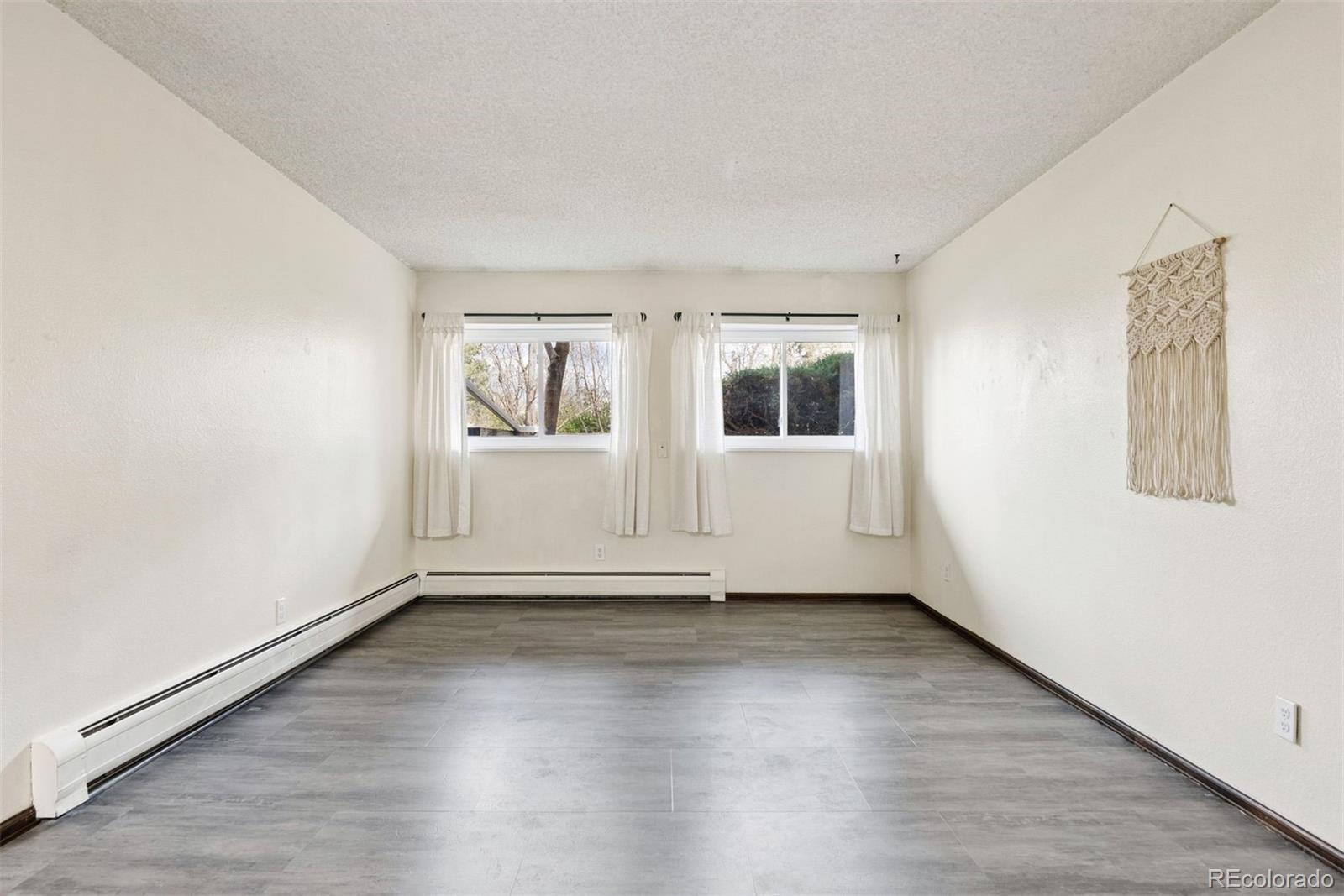 1300 Golden Circle Unit: 104