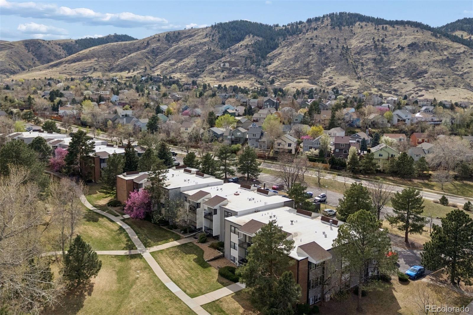 1300 Golden Circle Unit: 104