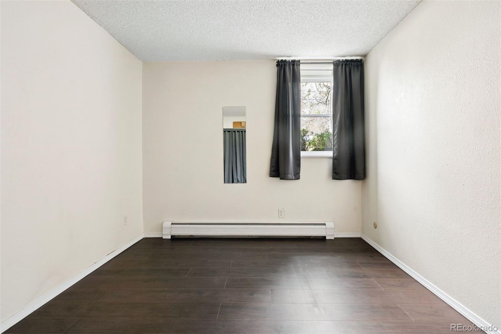 1300 Golden Circle Unit: 104