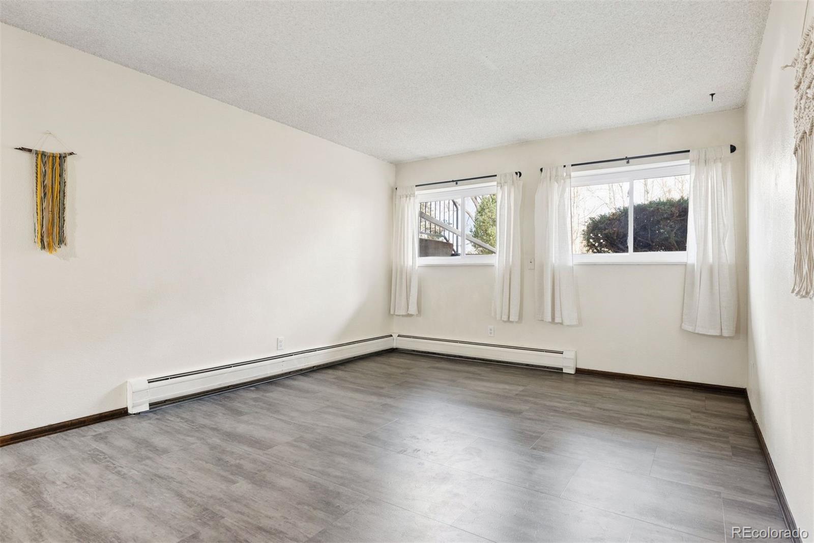 1300 Golden Circle Unit: 104