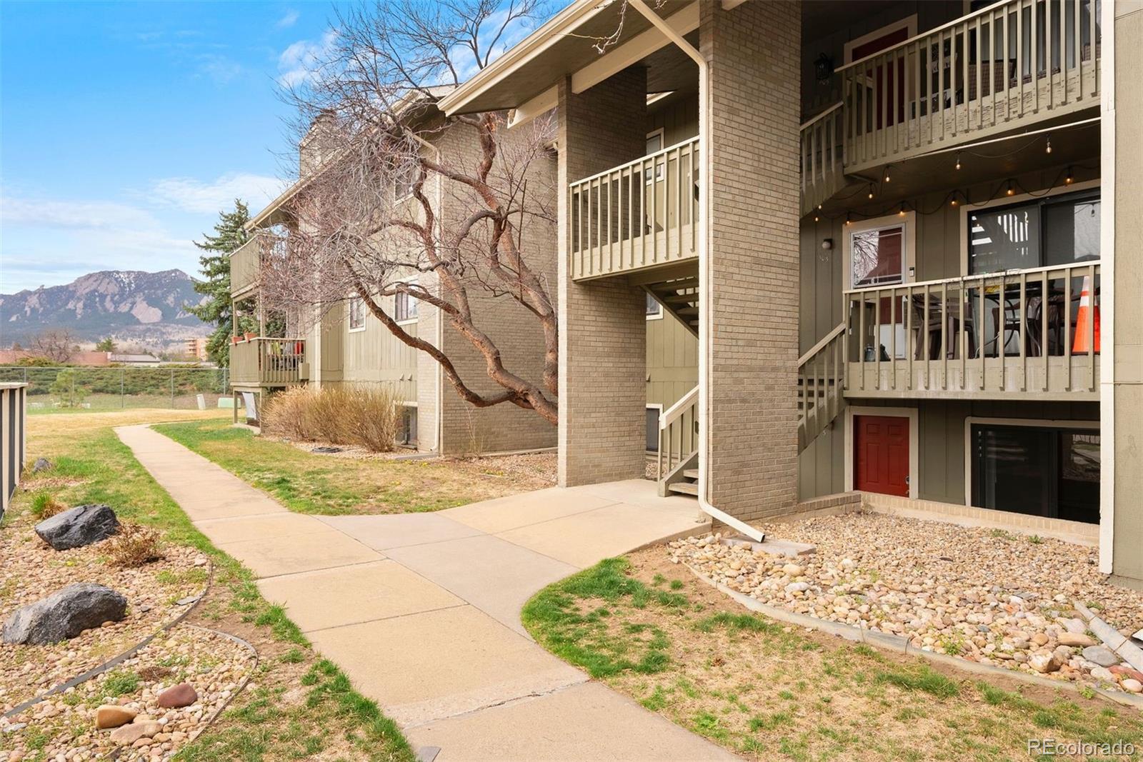 695 Manhattan Drive Unit: 5