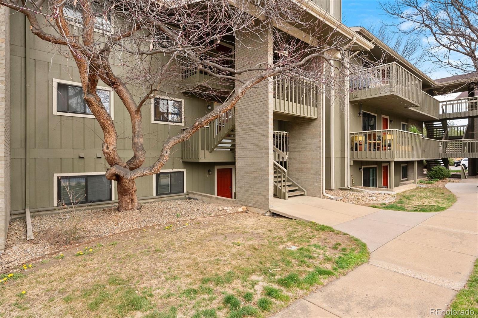 695 Manhattan Drive Unit: 5