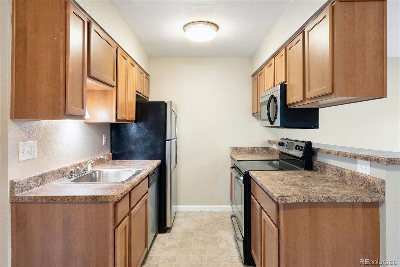 695 Manhattan Drive Unit: 5