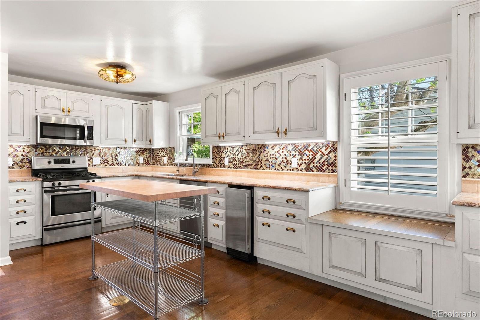6990 W 9th Place