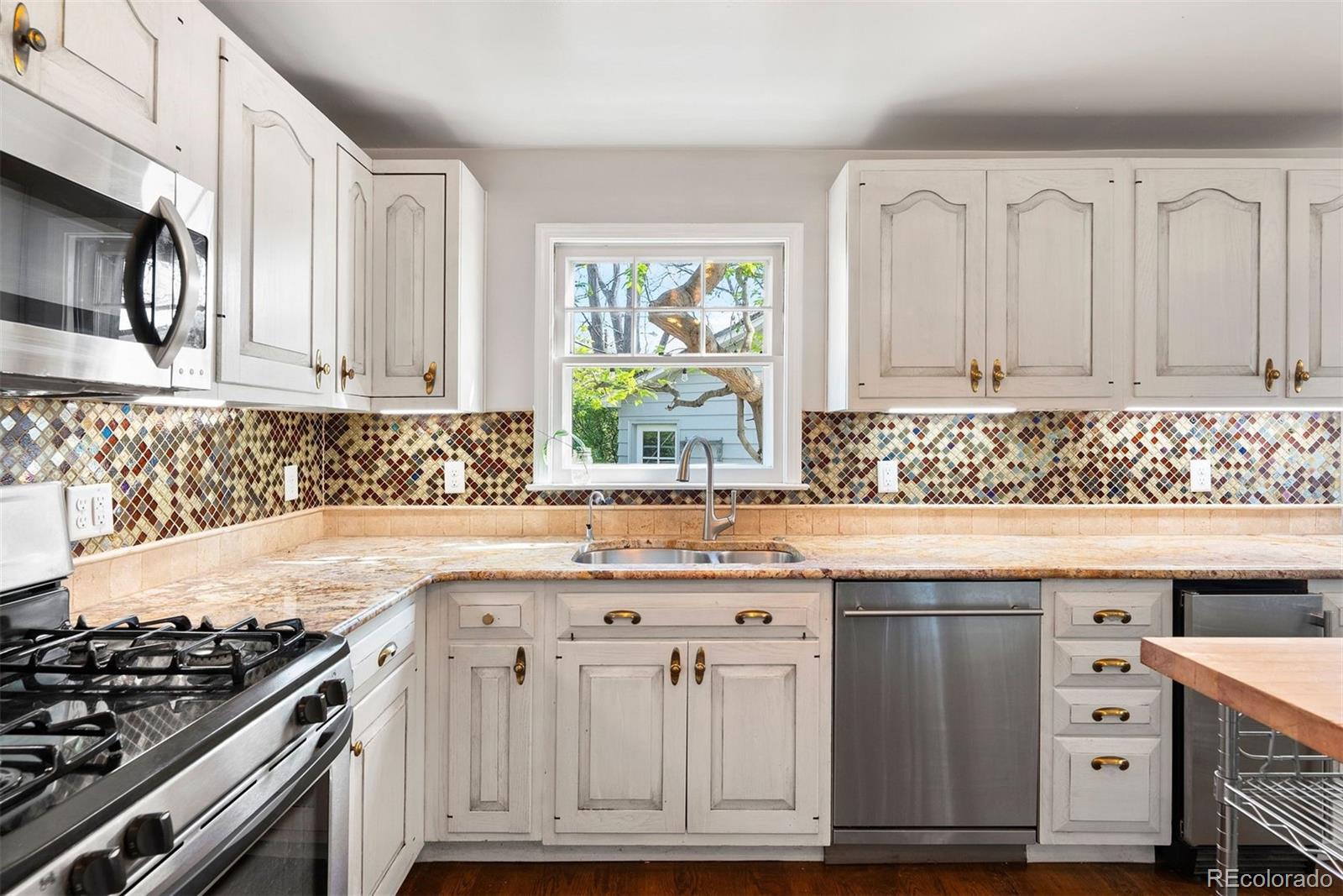 6990 W 9th Place
