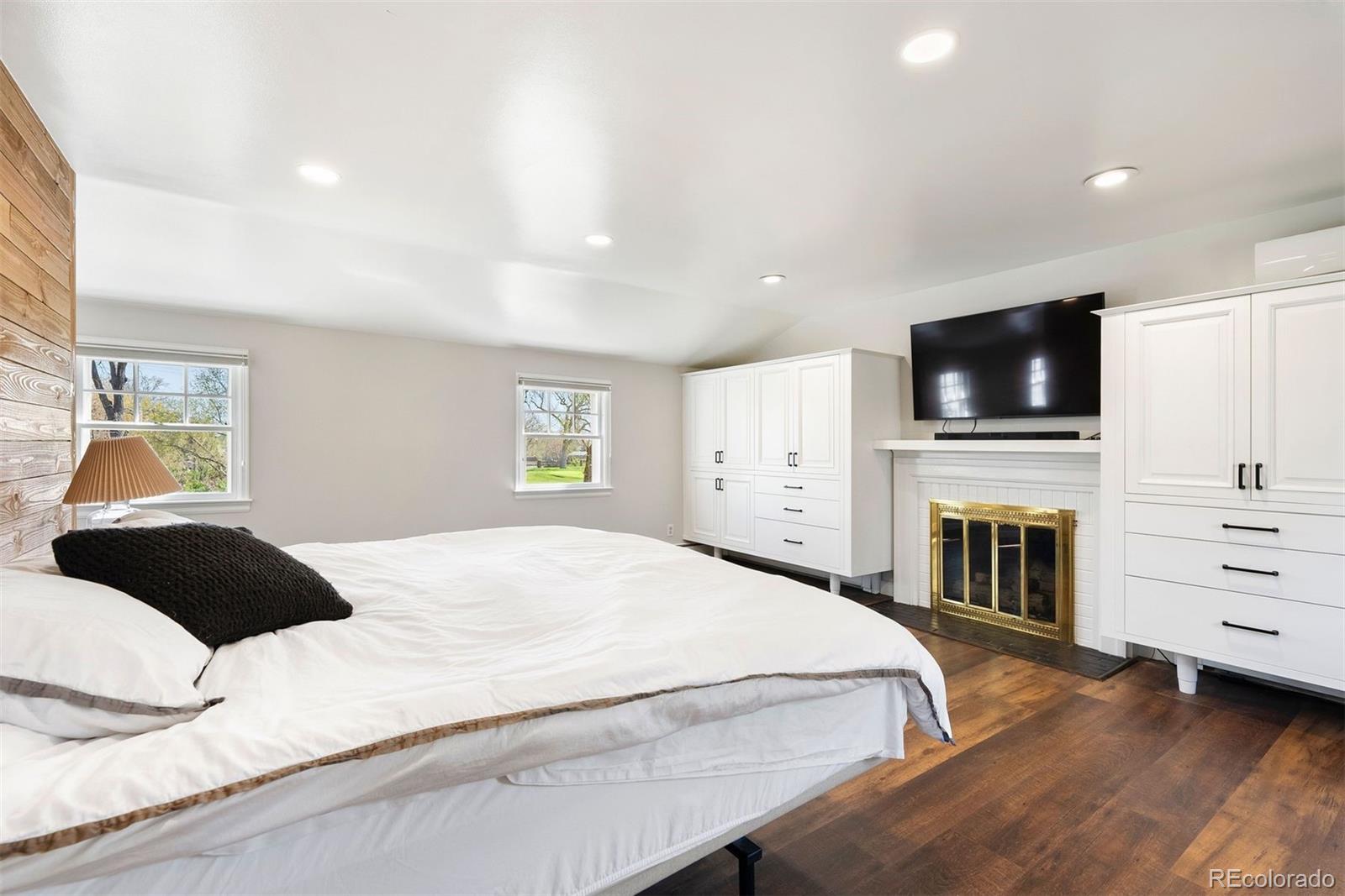6990 W 9th Place