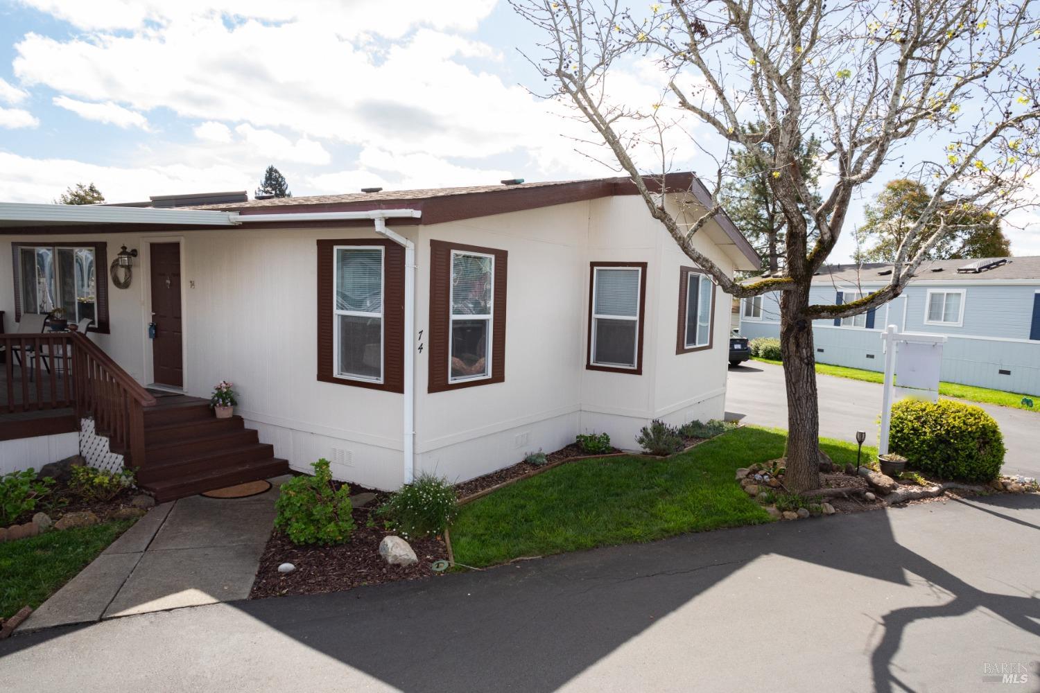 74 Candlewood Drive