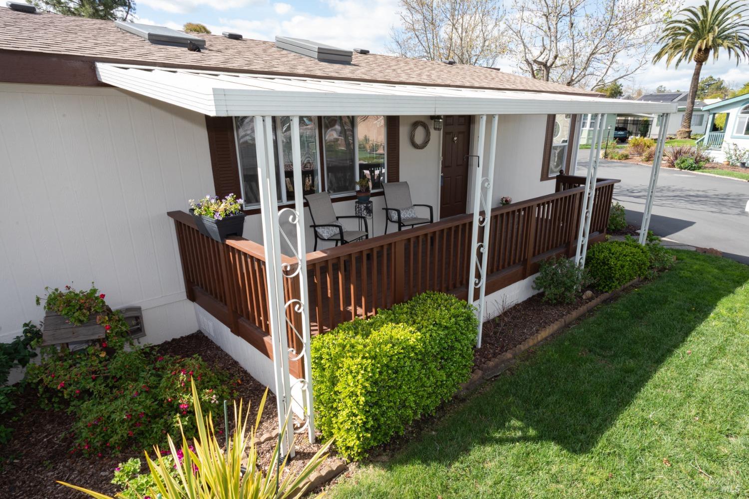 74 Candlewood Drive