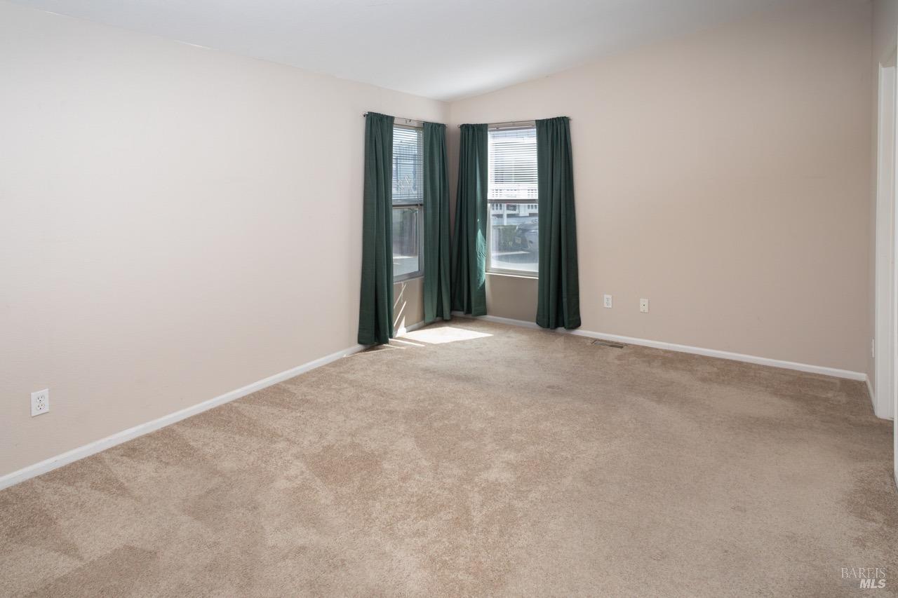 74 Candlewood Drive