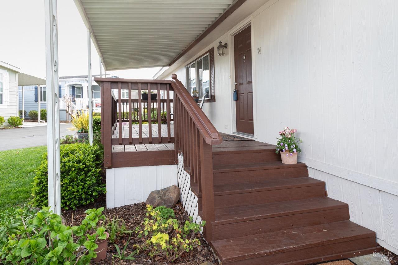 74 Candlewood Drive