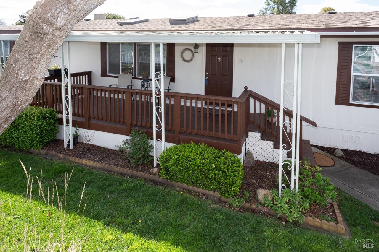 74 Candlewood Drive