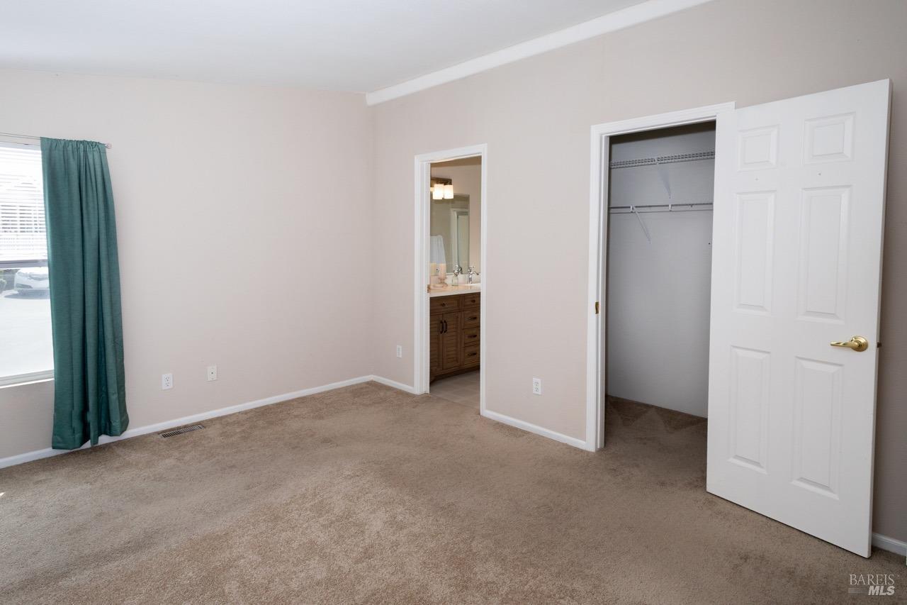 74 Candlewood Drive