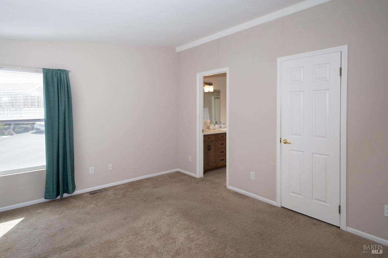 74 Candlewood Drive