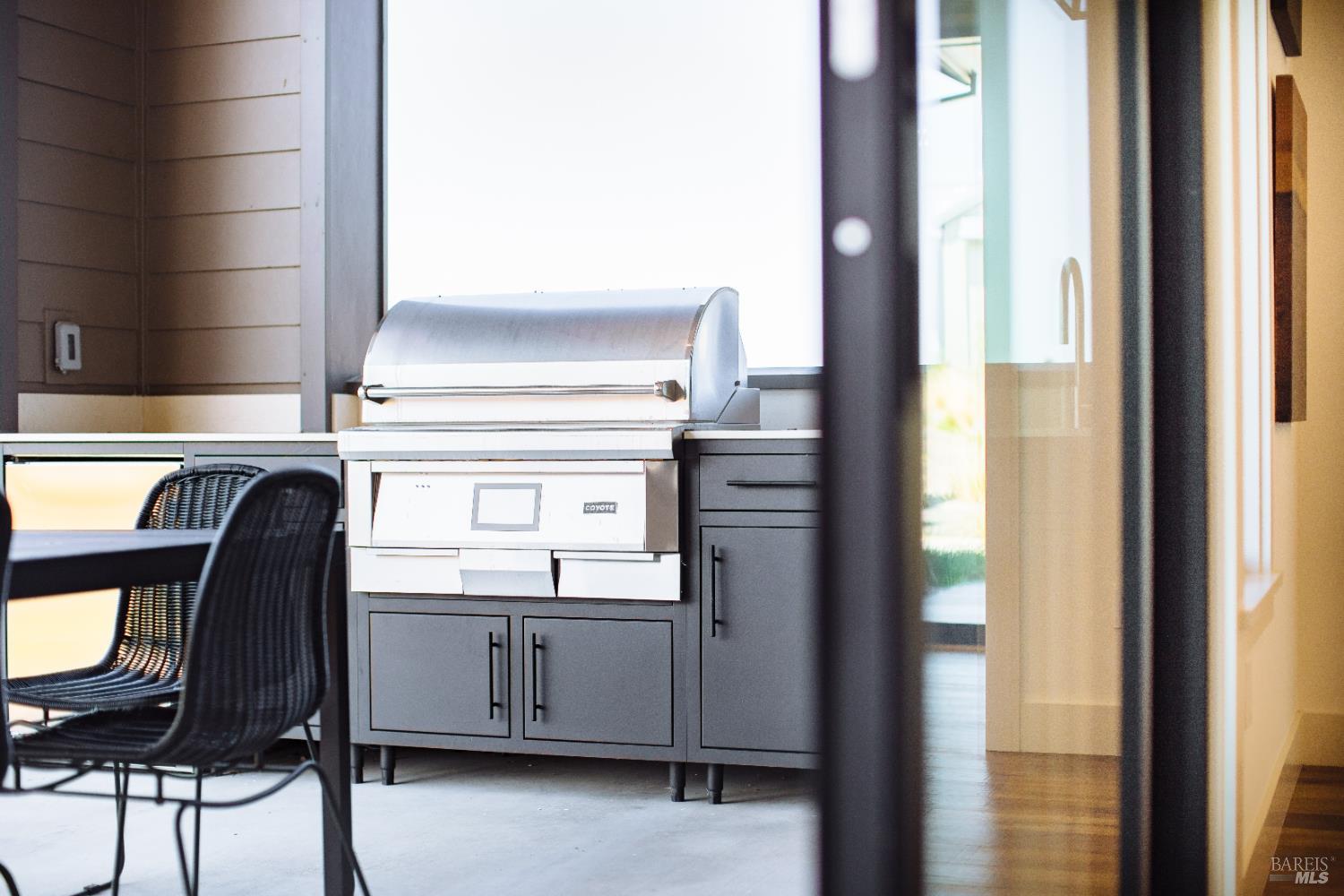 2041 Live Oak Farm Ln