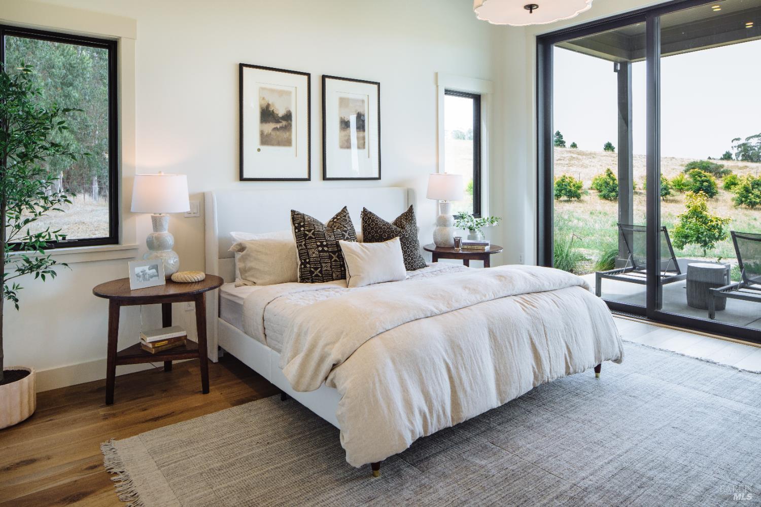 2041 Live Oak Farm Ln