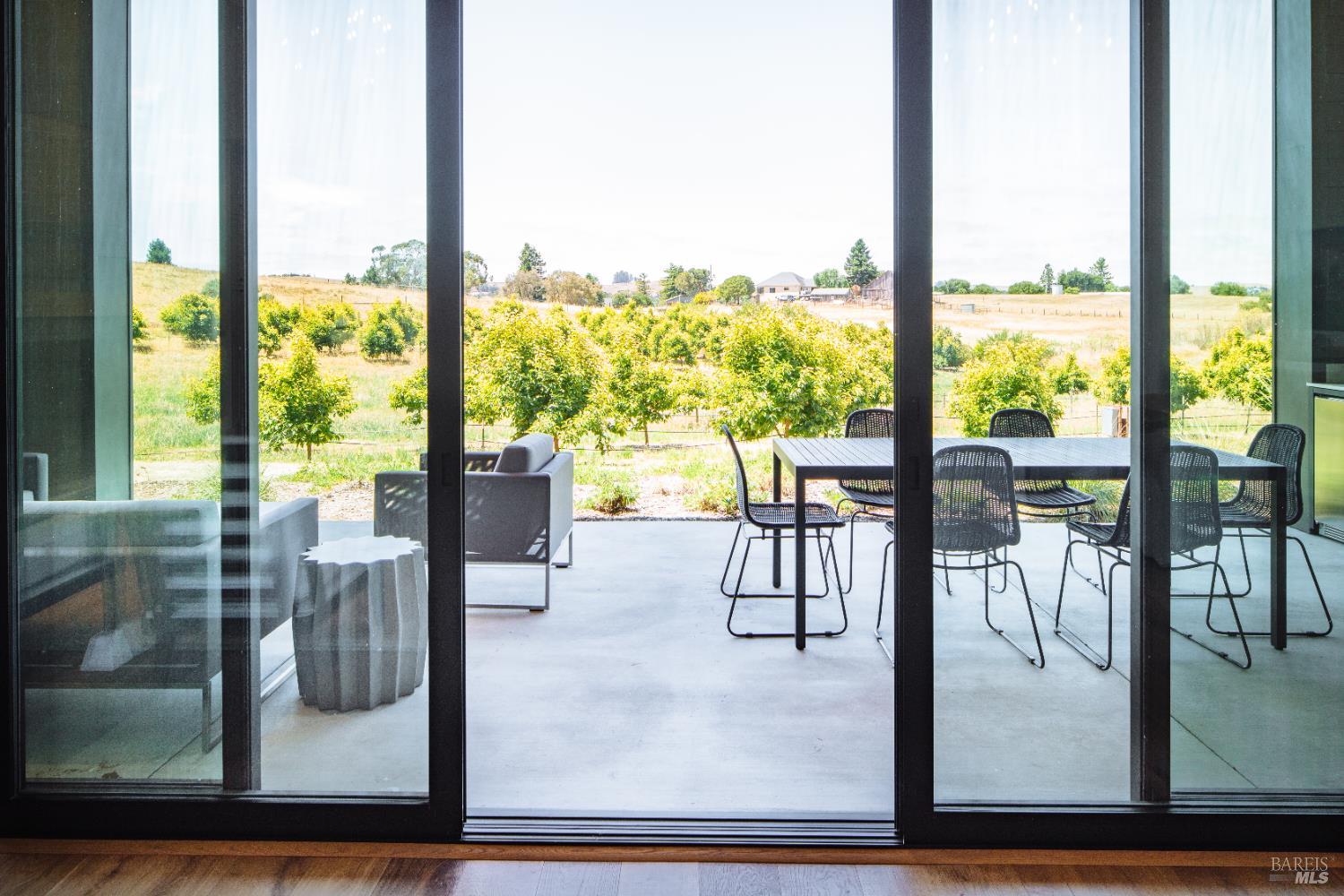 2041 Live Oak Farm Ln