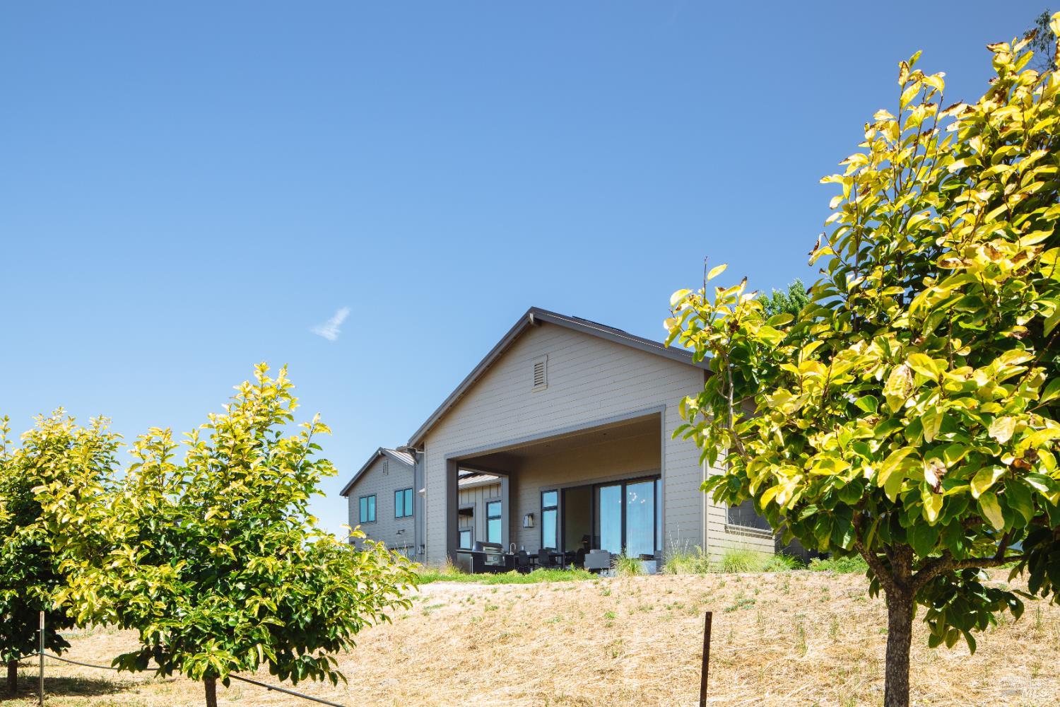 2041 Live Oak Farm Ln