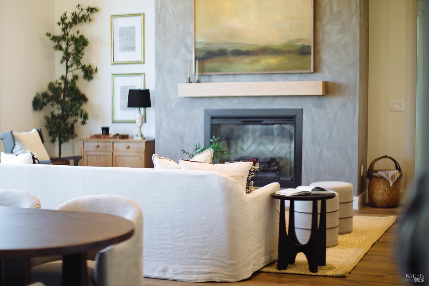 2041 Live Oak Farm Ln