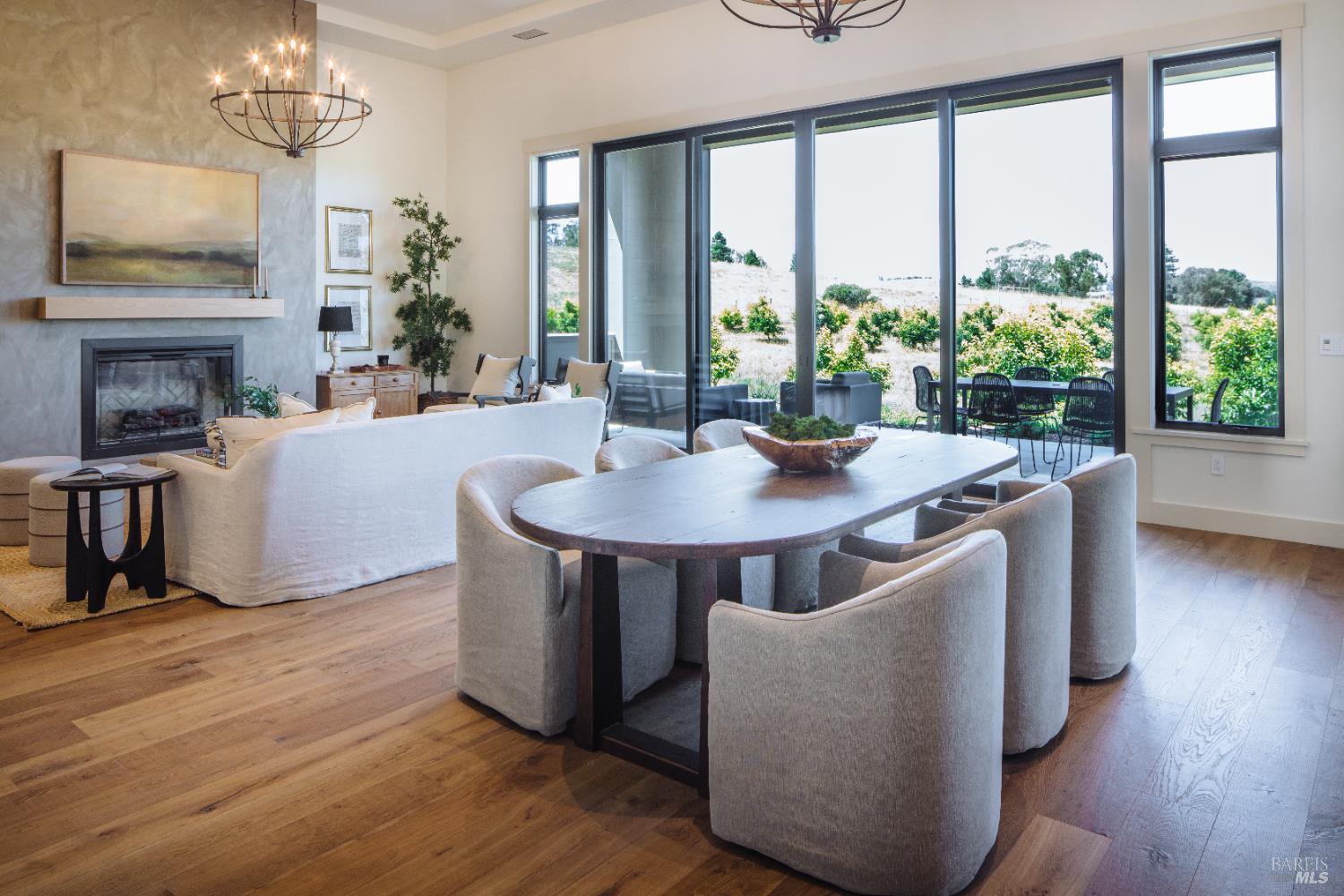 2041 Live Oak Farm Ln