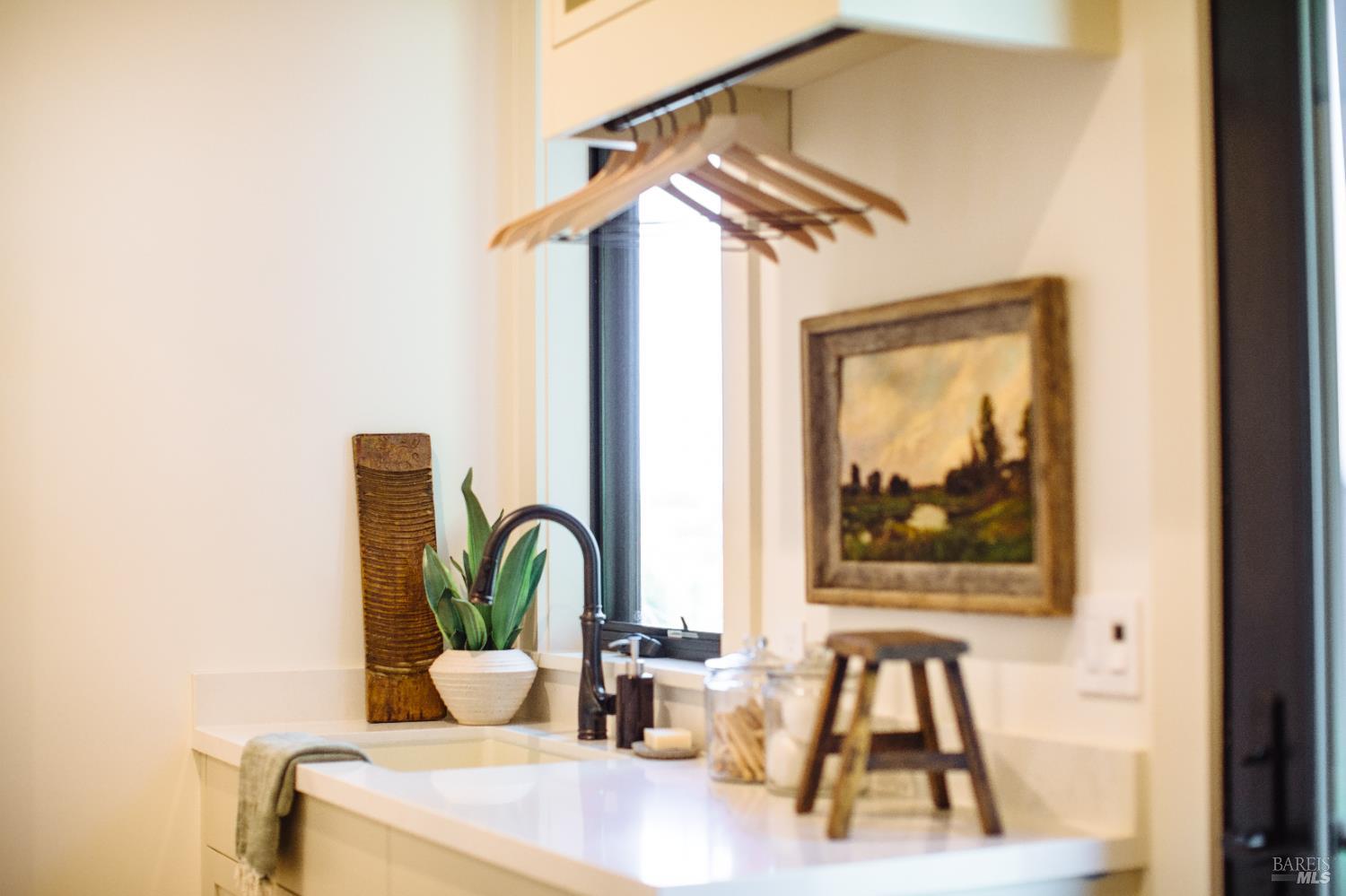 2041 Live Oak Farm Ln