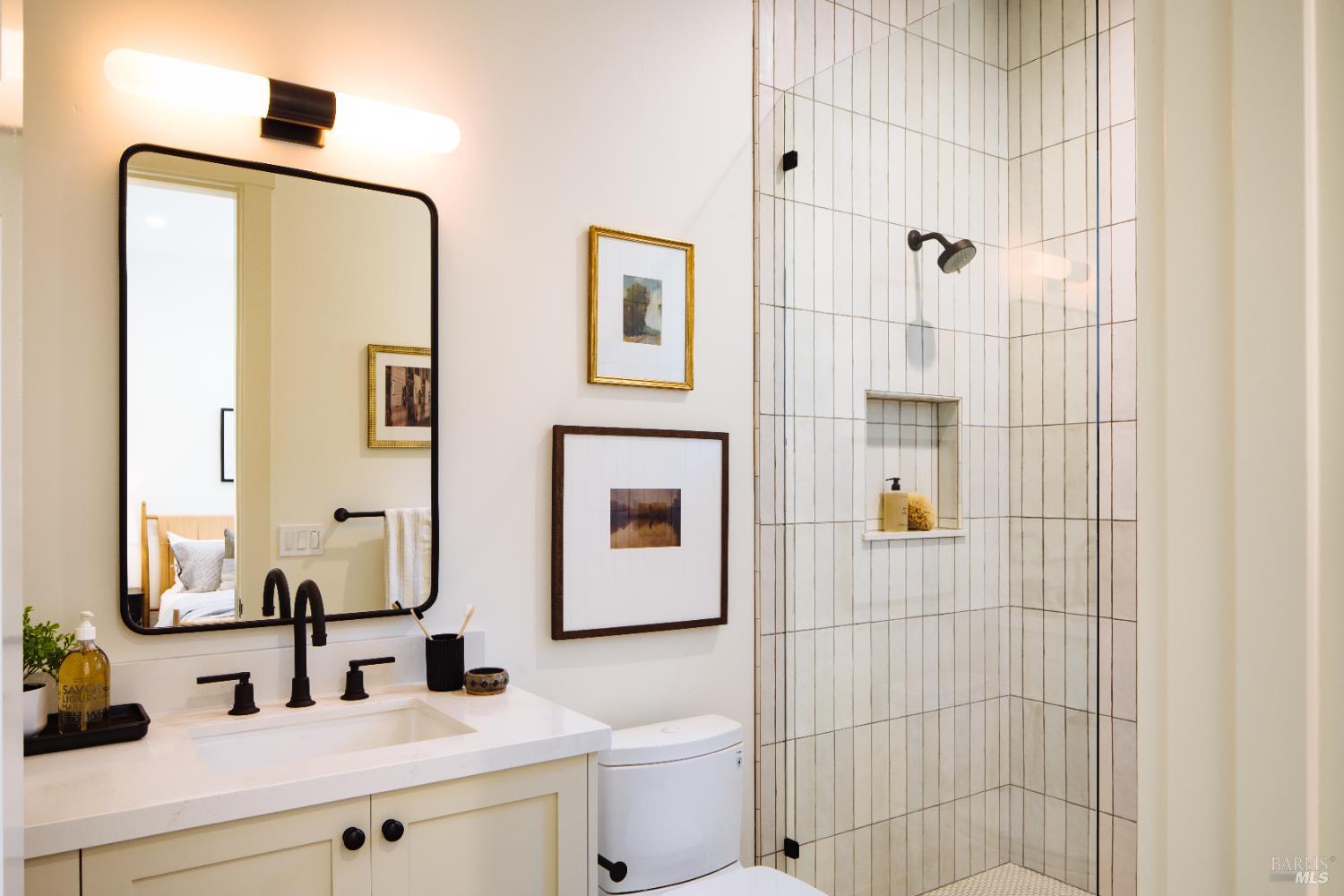 2041 Live Oak Farm Ln