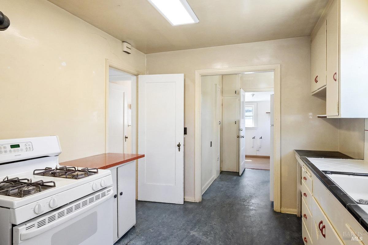 403 Mountain View Ave