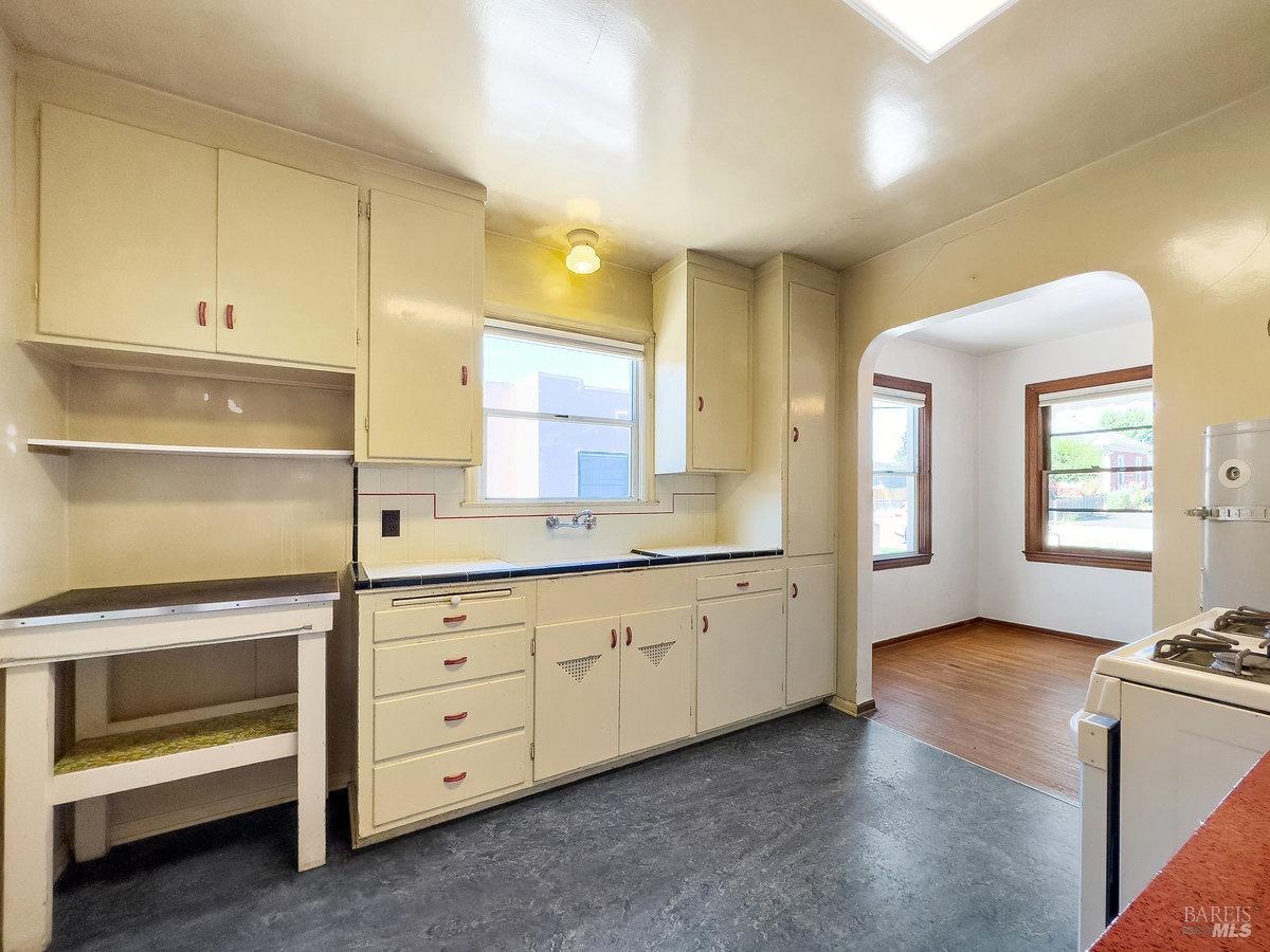 403 Mountain View Ave