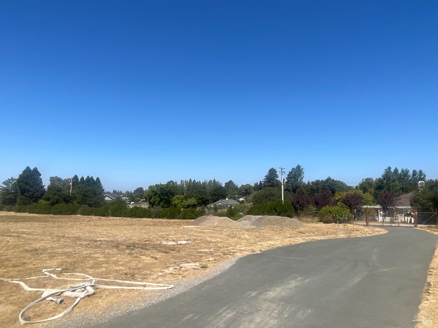 2174 Live Oak Farm Ln