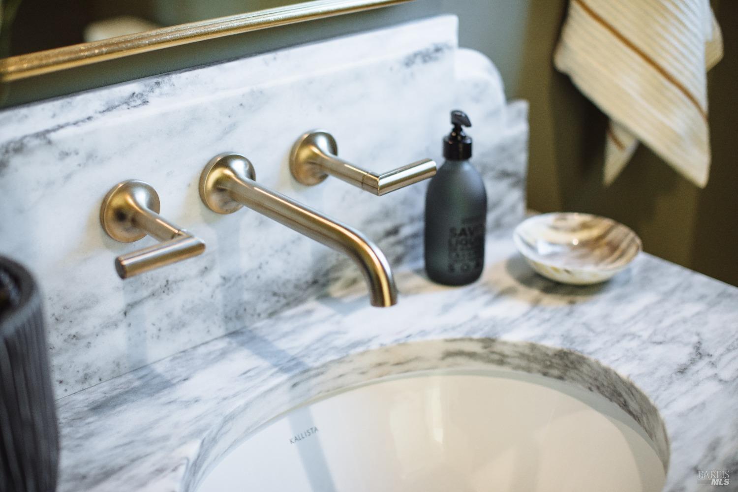 2055 Live Oak Farm Ln