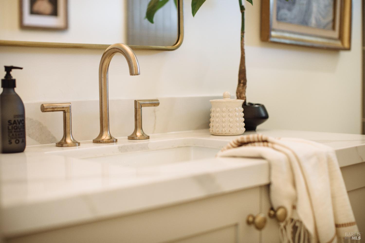 2055 Live Oak Farm Ln