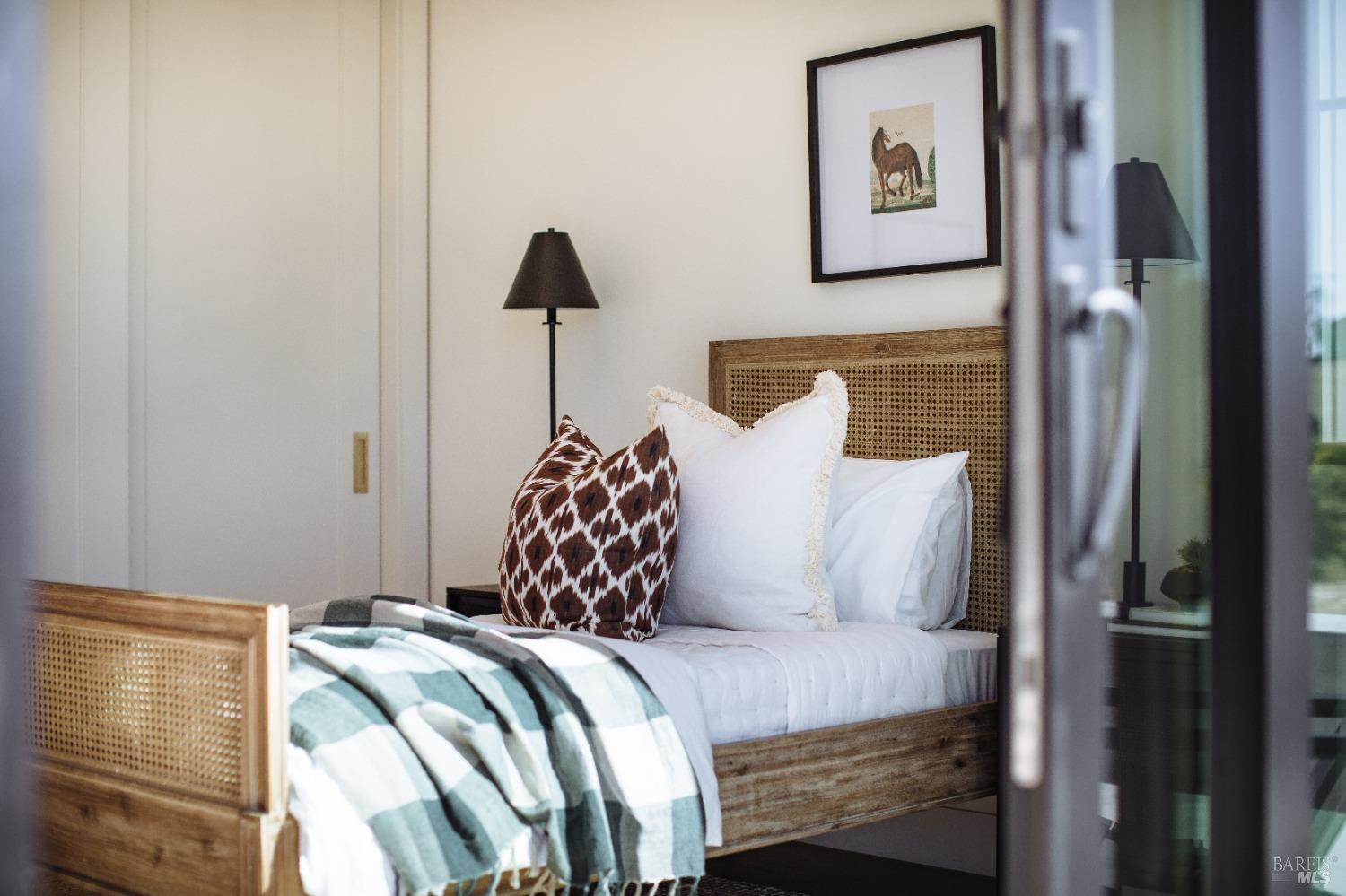 2055 Live Oak Farm Ln