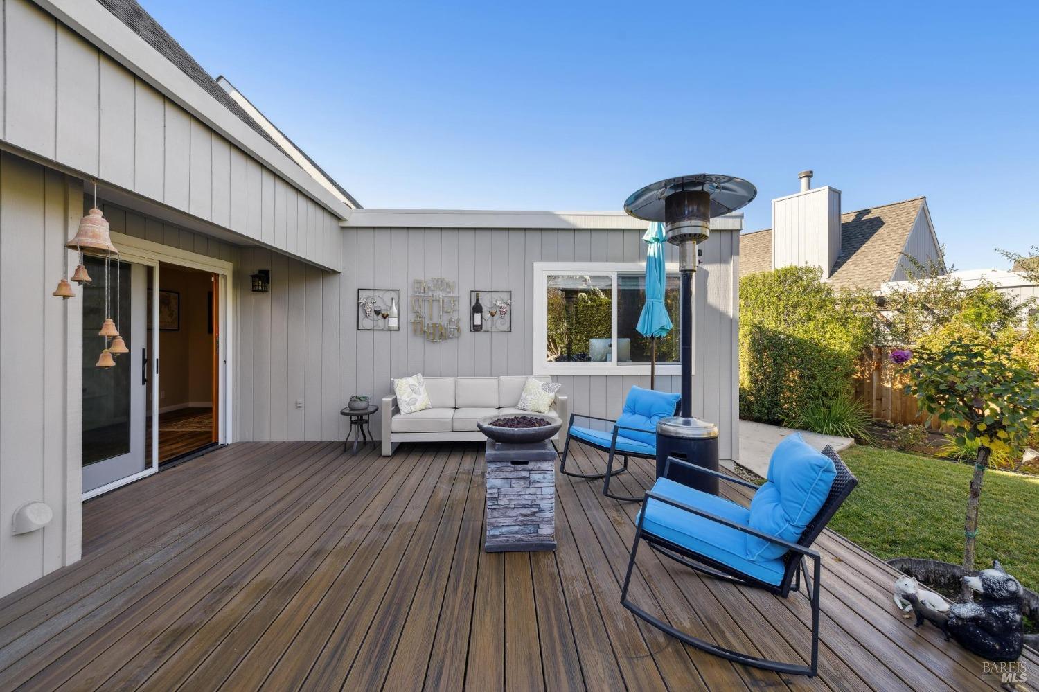 643 Lobelia Court