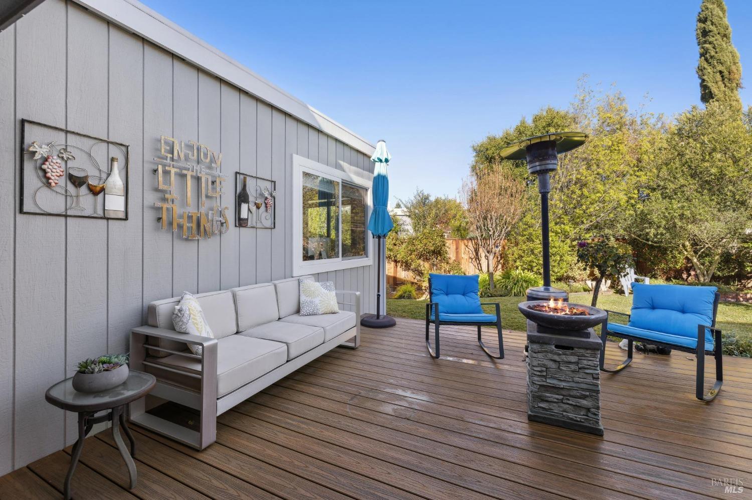 643 Lobelia Court