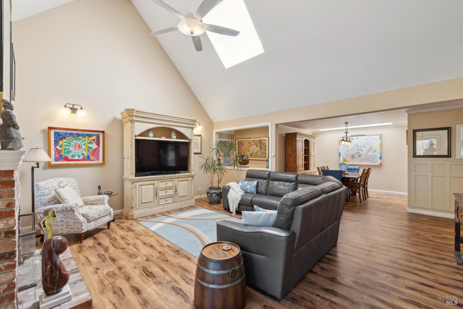 643 Lobelia Court