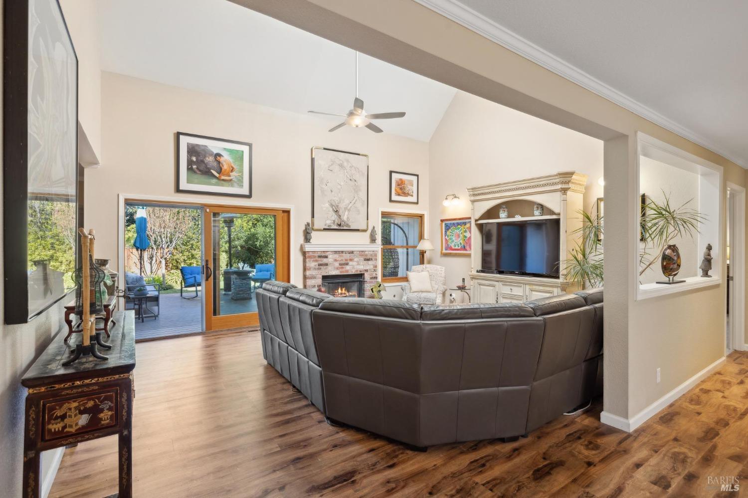 643 Lobelia Court
