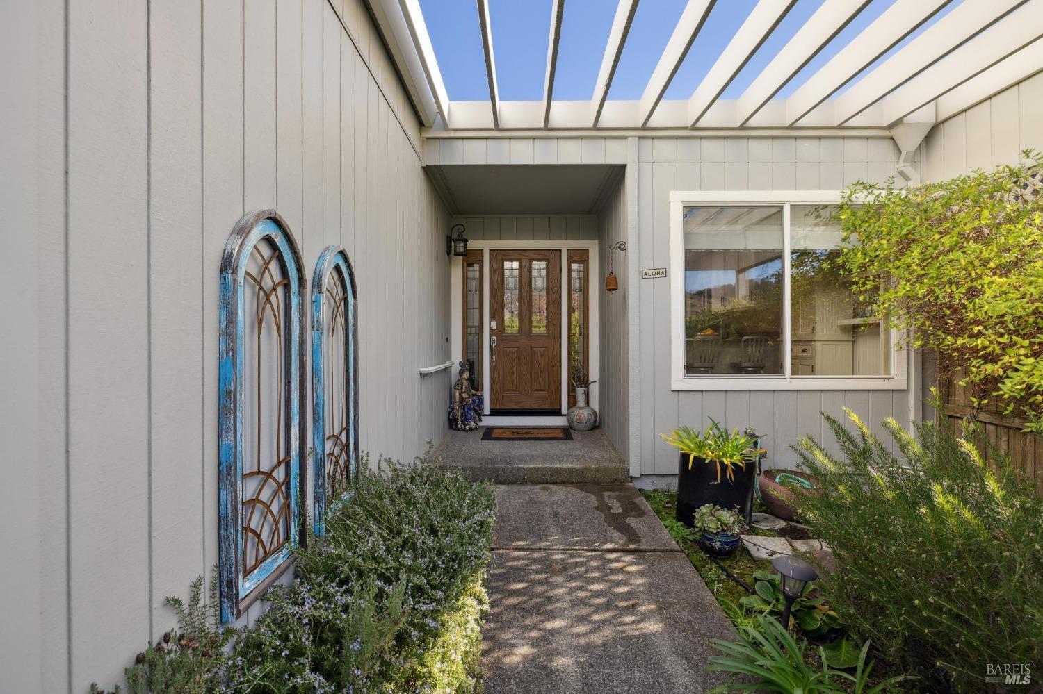 643 Lobelia Court