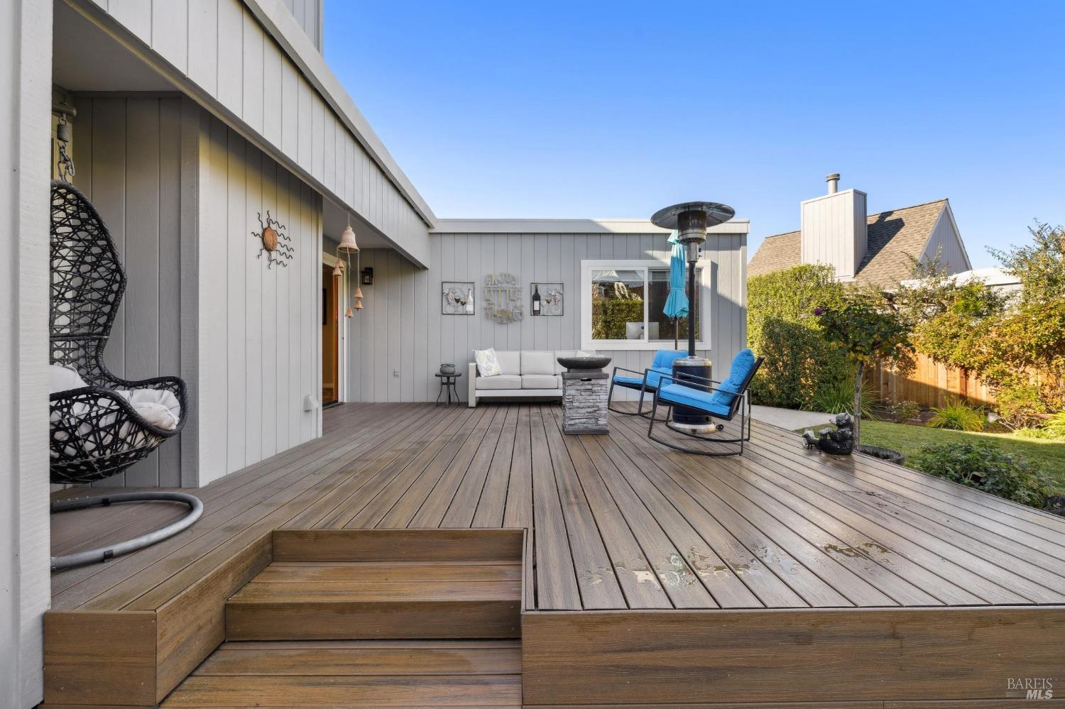 643 Lobelia Court