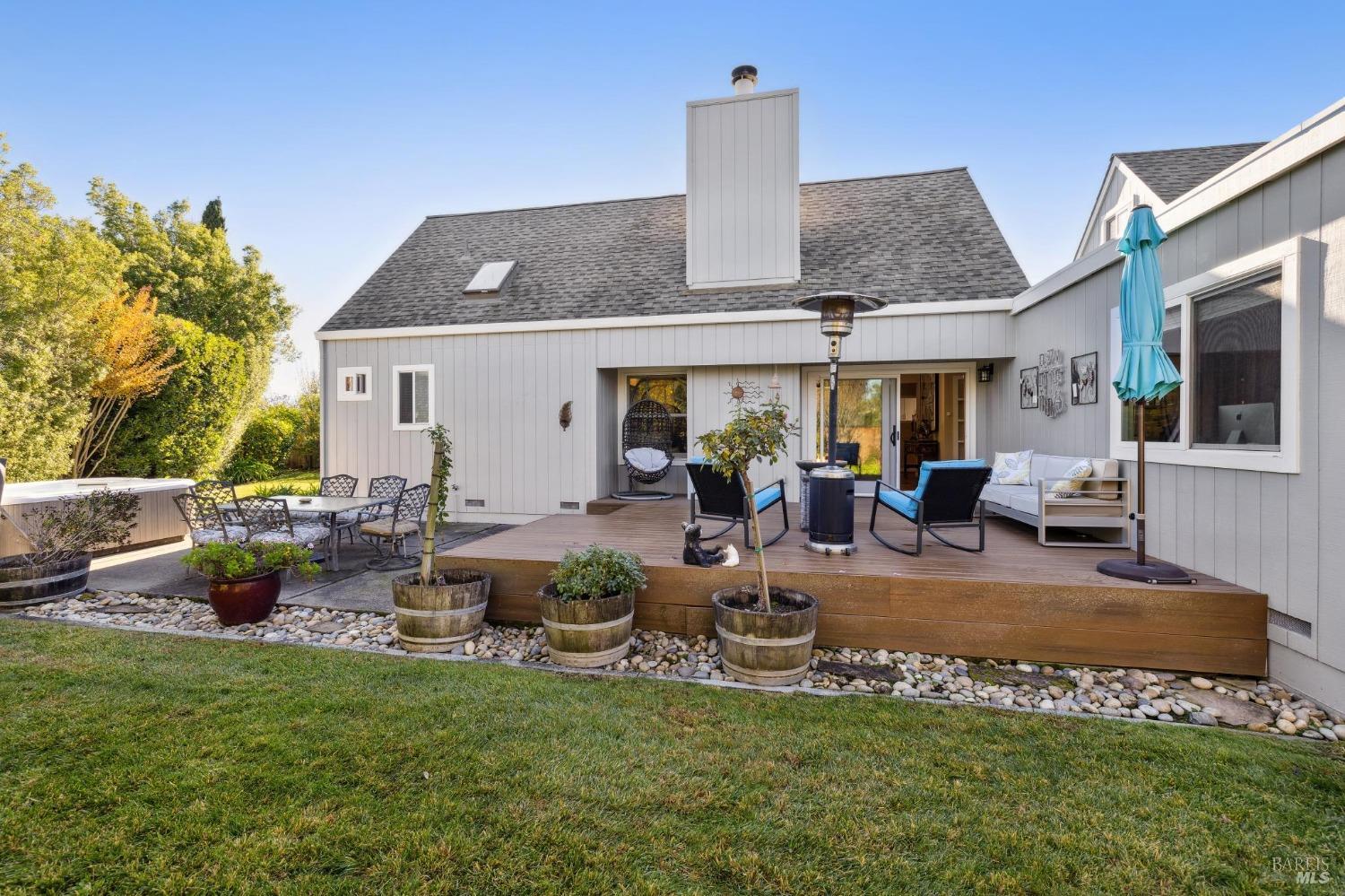 643 Lobelia Court