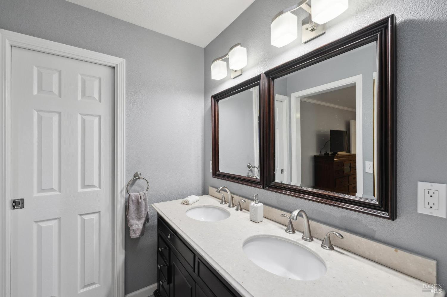 643 Lobelia Court