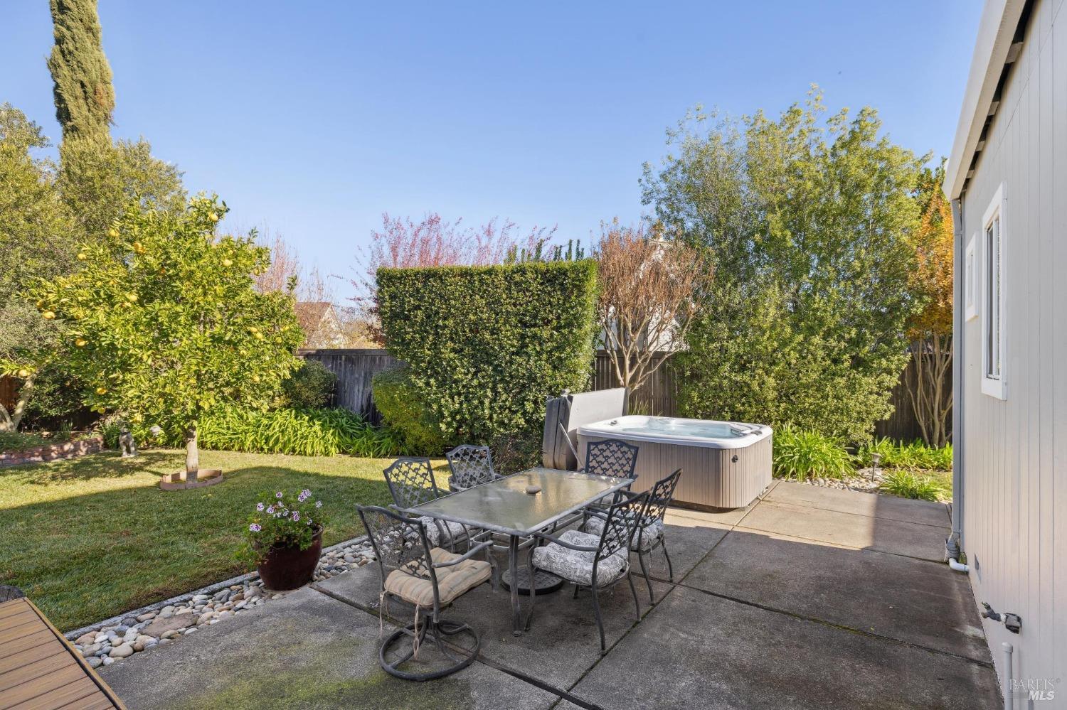 643 Lobelia Court