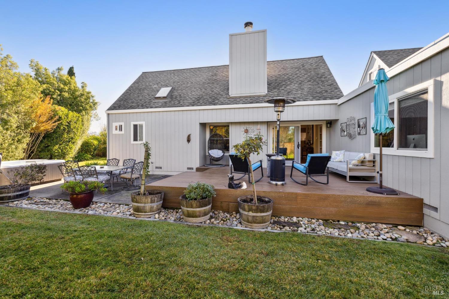 643 Lobelia Court