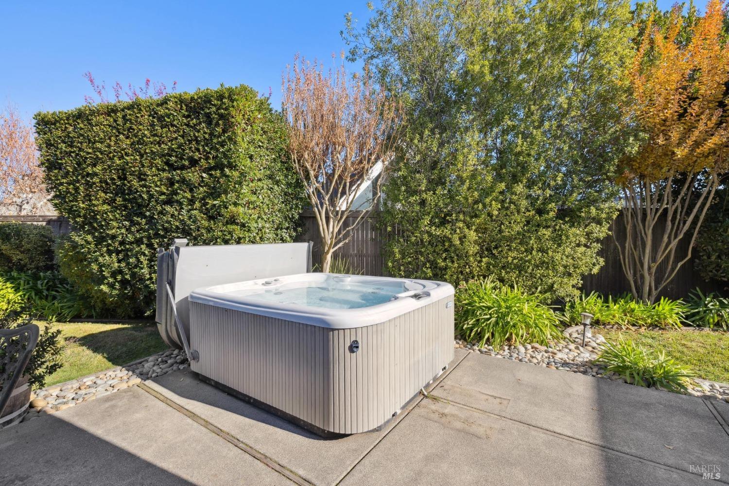 643 Lobelia Court